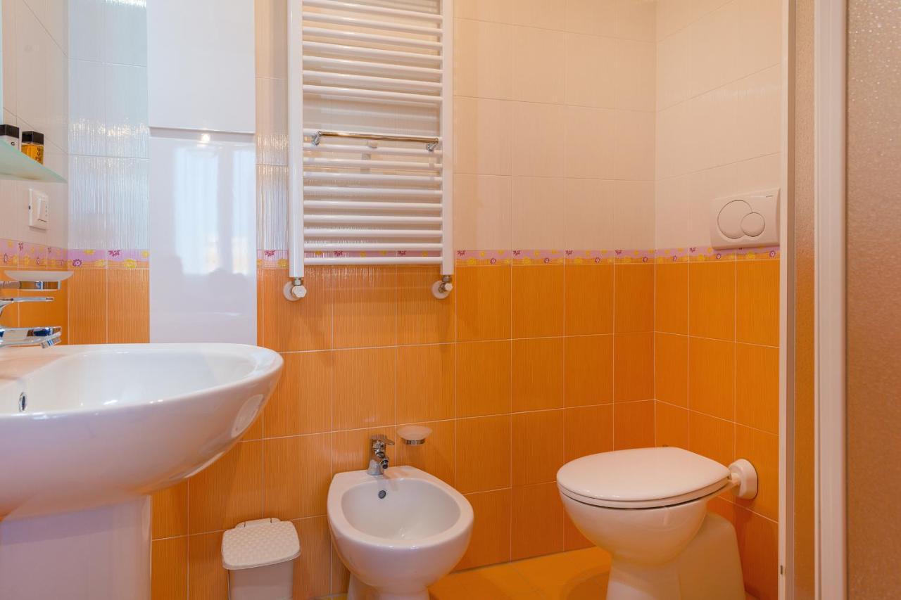 Goodstay Archimede Apartment Lecce Esterno foto
